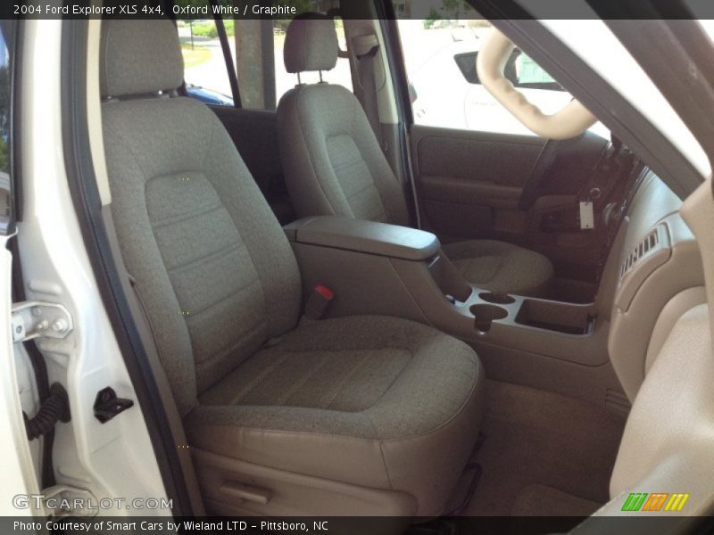 Oxford White / Graphite 2004 Ford Explorer XLS 4x4