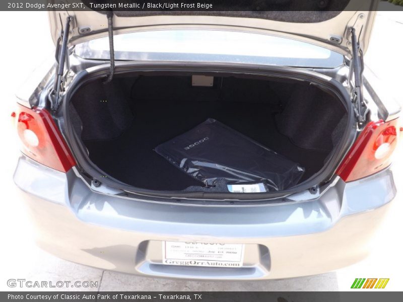 Tungsten Metallic / Black/Light Frost Beige 2012 Dodge Avenger SXT