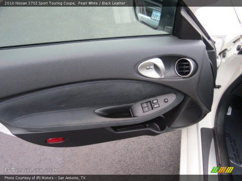 Door Panel of 2010 370Z Sport Touring Coupe