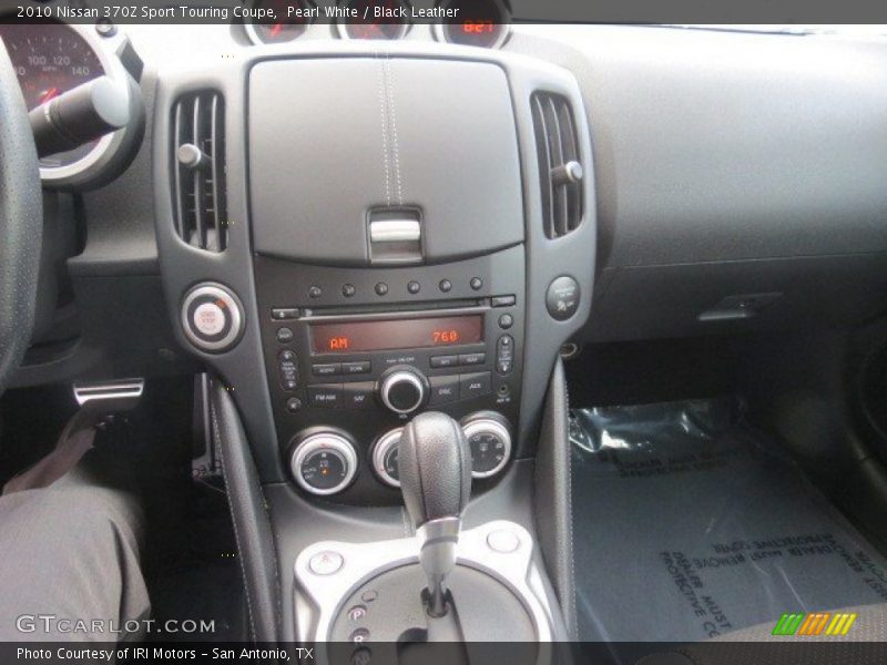 Controls of 2010 370Z Sport Touring Coupe