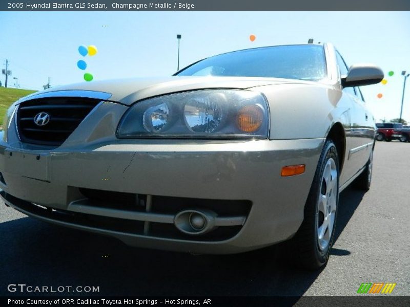 Champagne Metallic / Beige 2005 Hyundai Elantra GLS Sedan
