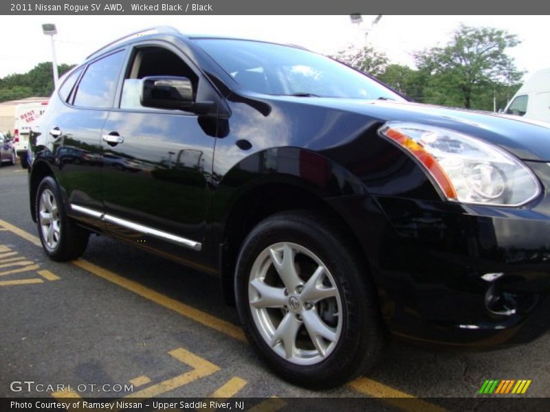 Wicked Black / Black 2011 Nissan Rogue SV AWD
