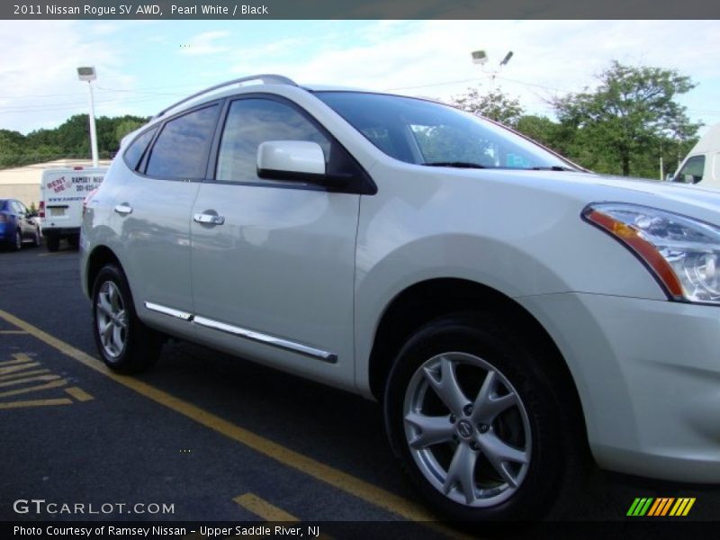 Pearl White / Black 2011 Nissan Rogue SV AWD