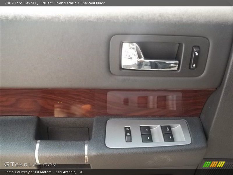 Brilliant Silver Metallic / Charcoal Black 2009 Ford Flex SEL
