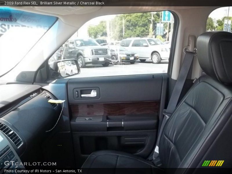Brilliant Silver Metallic / Charcoal Black 2009 Ford Flex SEL