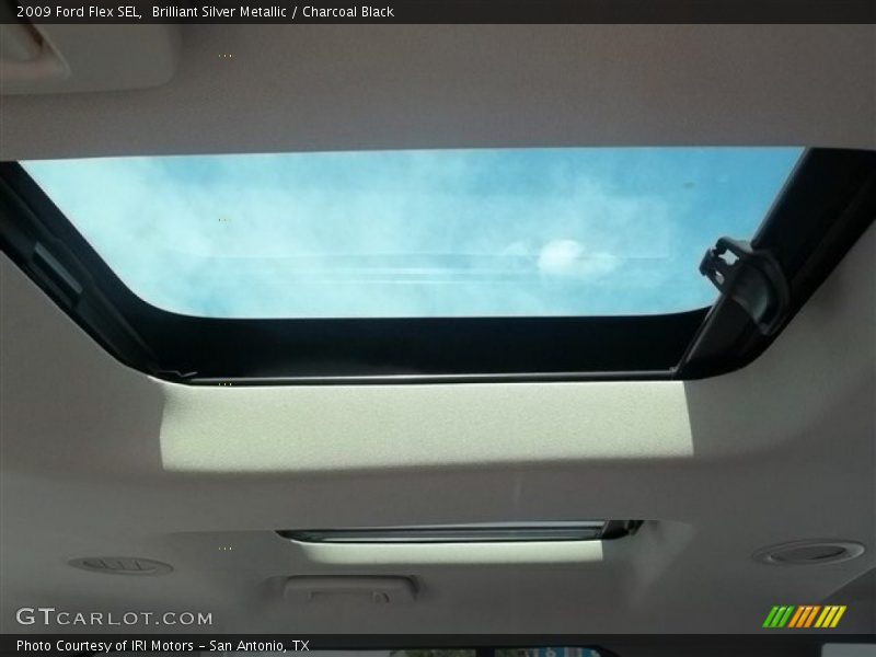 Brilliant Silver Metallic / Charcoal Black 2009 Ford Flex SEL