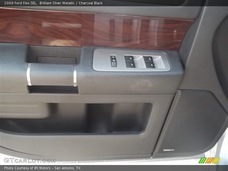 Brilliant Silver Metallic / Charcoal Black 2009 Ford Flex SEL