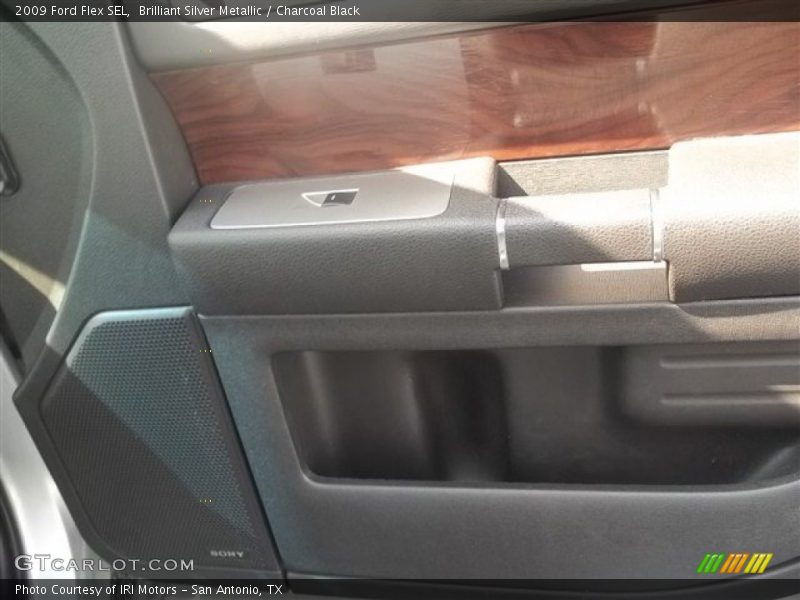 Brilliant Silver Metallic / Charcoal Black 2009 Ford Flex SEL
