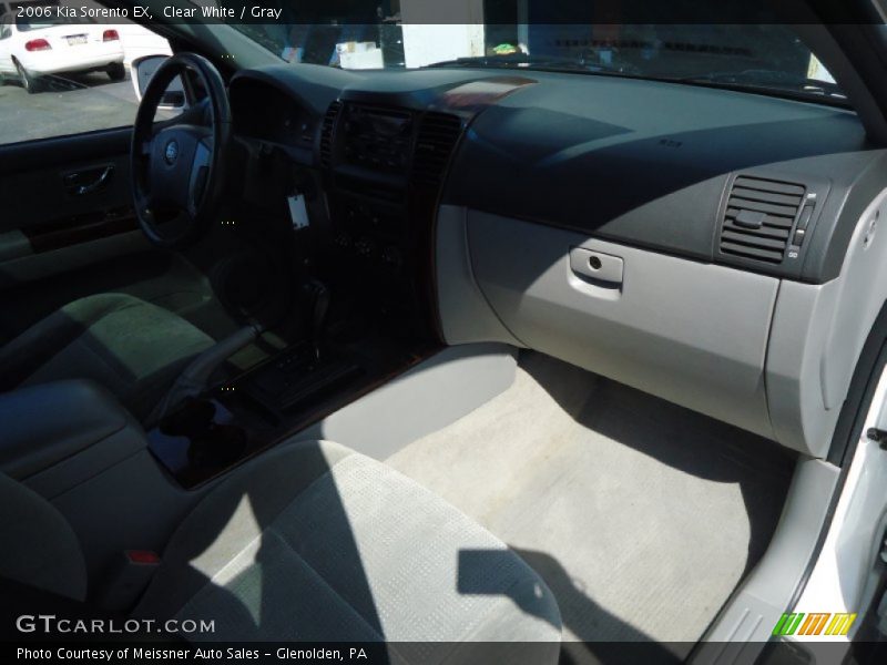 Clear White / Gray 2006 Kia Sorento EX