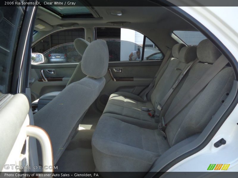 Clear White / Gray 2006 Kia Sorento EX