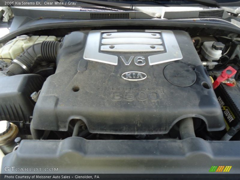Clear White / Gray 2006 Kia Sorento EX