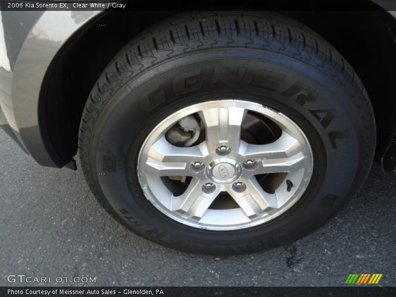 Clear White / Gray 2006 Kia Sorento EX