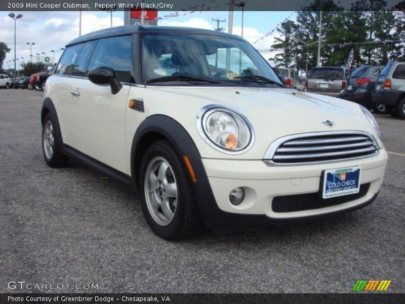 Pepper White / Black/Grey 2009 Mini Cooper Clubman