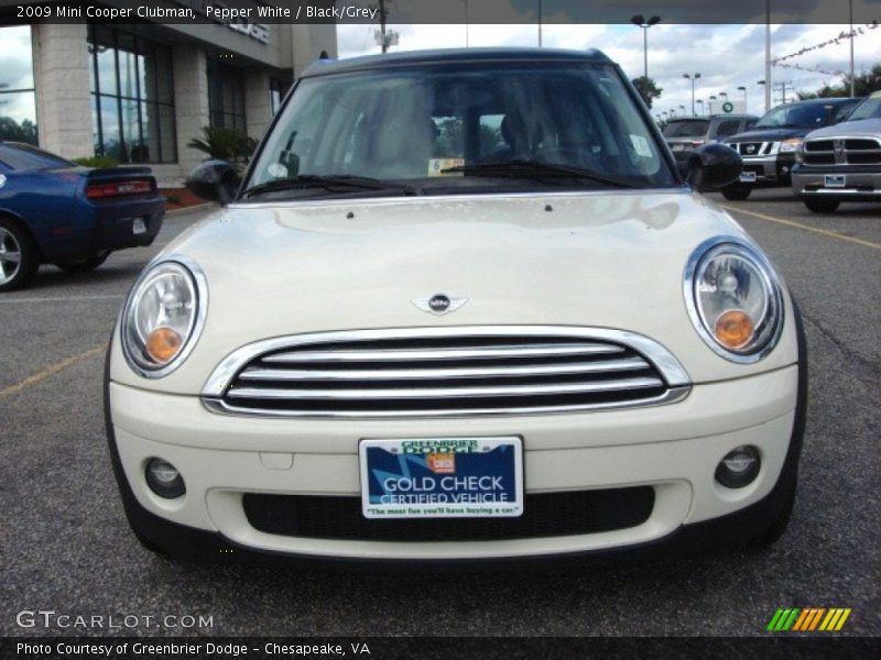 Pepper White / Black/Grey 2009 Mini Cooper Clubman
