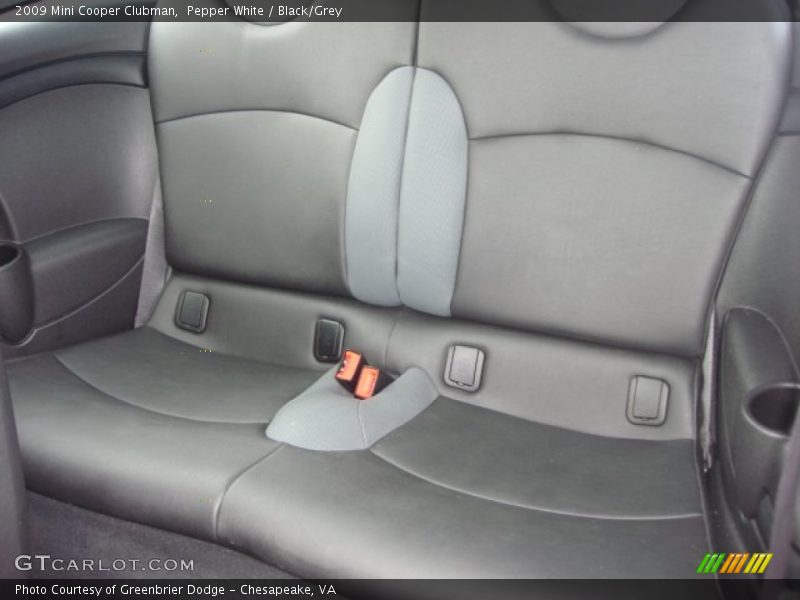 Pepper White / Black/Grey 2009 Mini Cooper Clubman