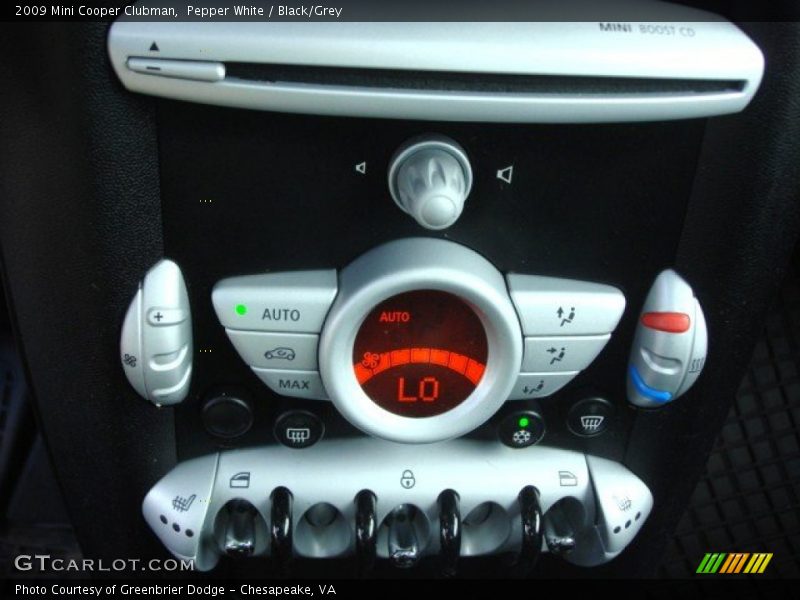 Pepper White / Black/Grey 2009 Mini Cooper Clubman