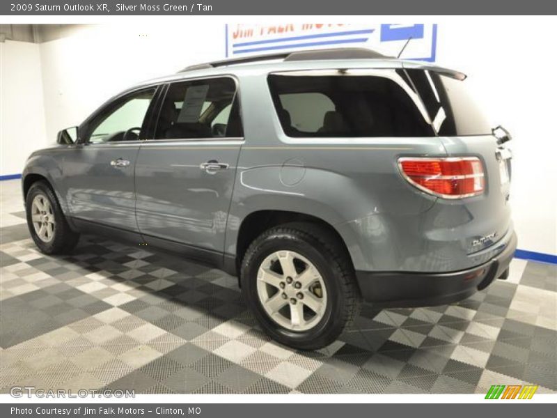 Silver Moss Green / Tan 2009 Saturn Outlook XR