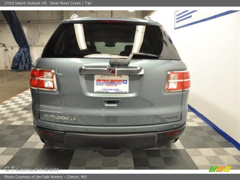 Silver Moss Green / Tan 2009 Saturn Outlook XR