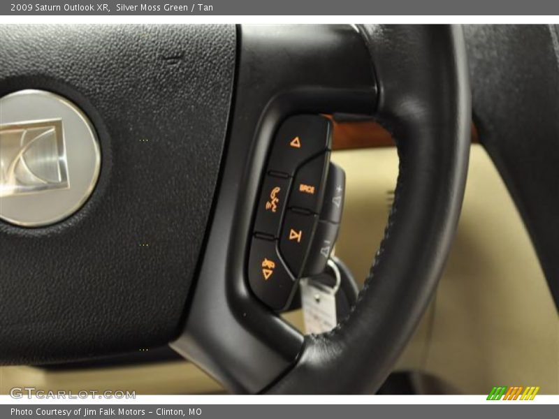Silver Moss Green / Tan 2009 Saturn Outlook XR