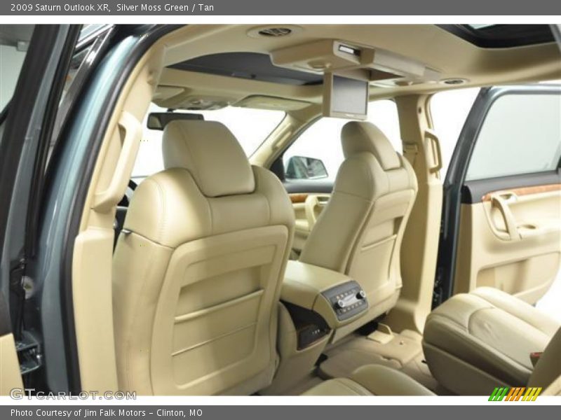Silver Moss Green / Tan 2009 Saturn Outlook XR