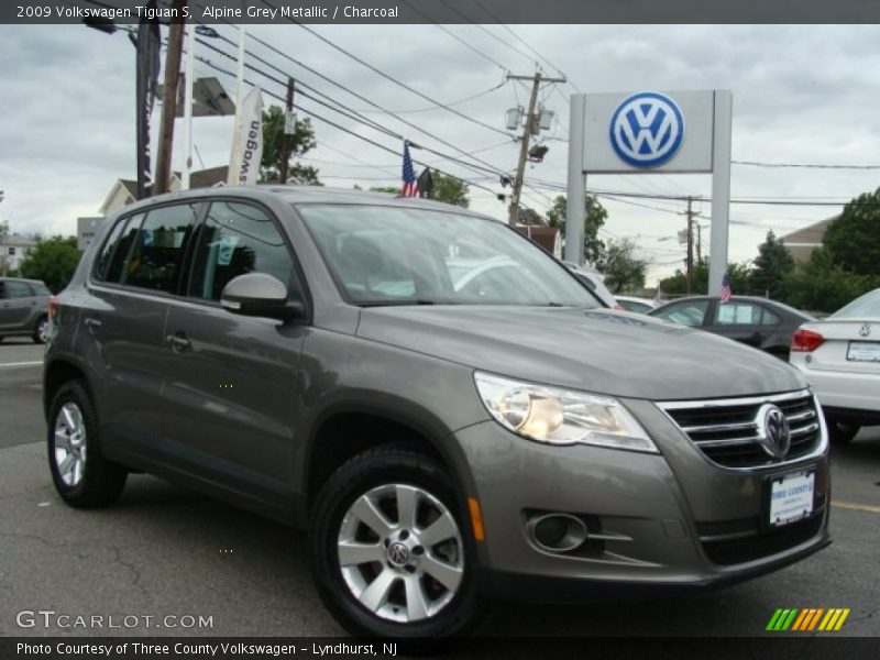 Alpine Grey Metallic / Charcoal 2009 Volkswagen Tiguan S