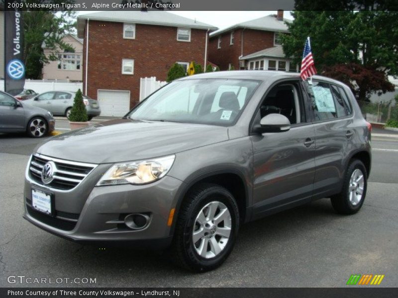 Alpine Grey Metallic / Charcoal 2009 Volkswagen Tiguan S