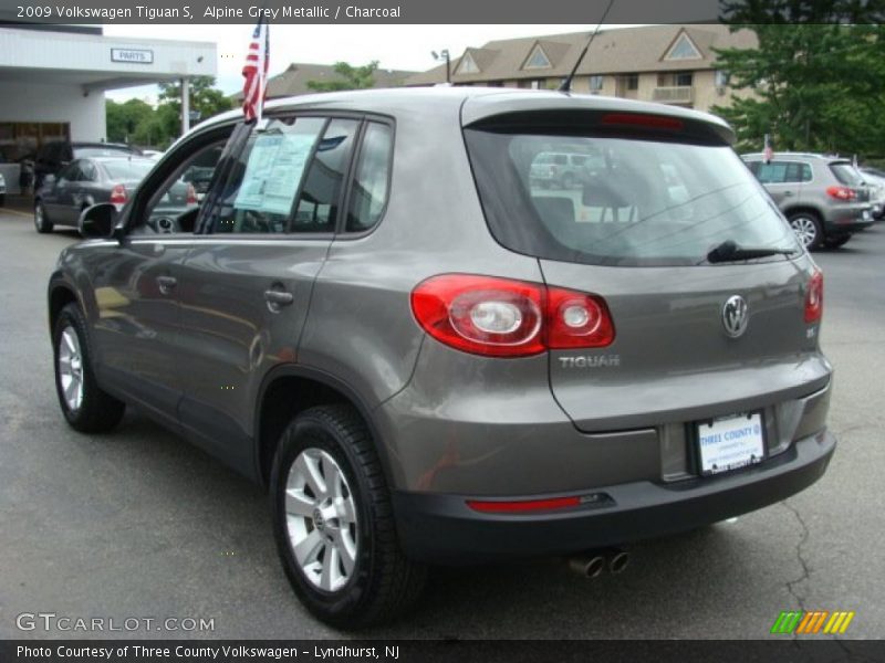 Alpine Grey Metallic / Charcoal 2009 Volkswagen Tiguan S