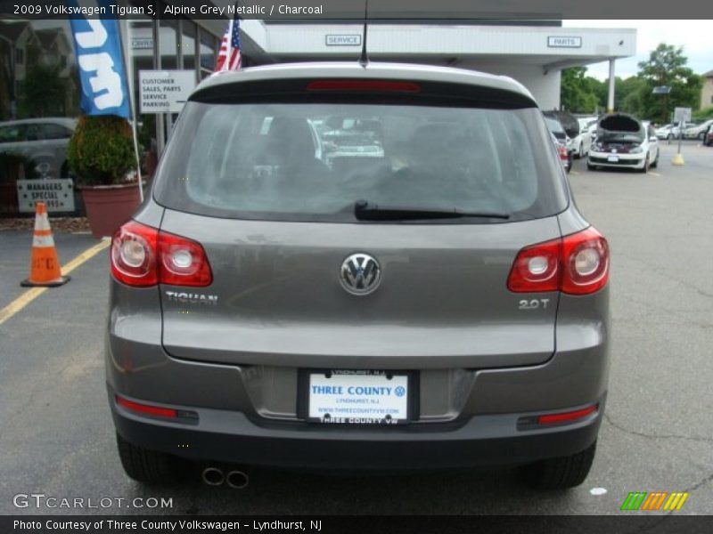 Alpine Grey Metallic / Charcoal 2009 Volkswagen Tiguan S