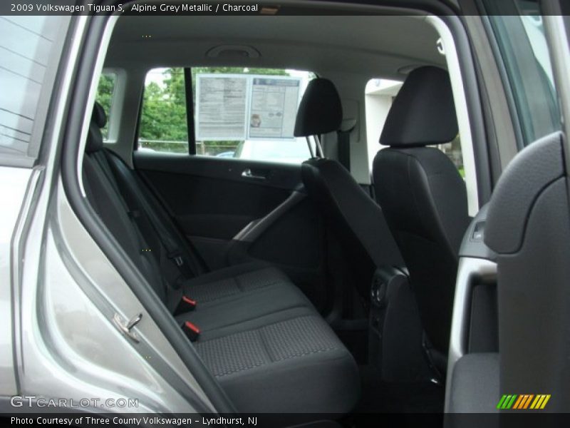 Alpine Grey Metallic / Charcoal 2009 Volkswagen Tiguan S