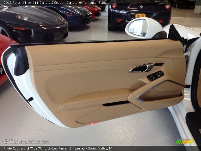 Door Panel of 2012 New 911 Carrera S Coupe