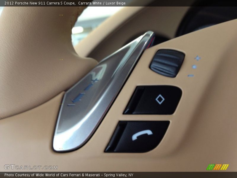 Controls of 2012 New 911 Carrera S Coupe