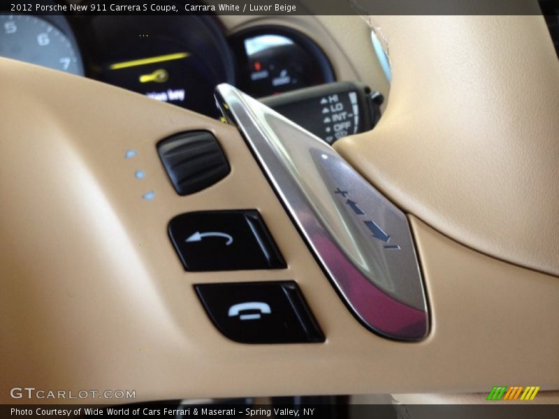 Controls of 2012 New 911 Carrera S Coupe