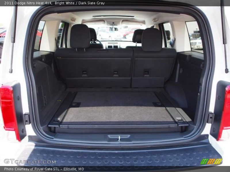 Bright White / Dark Slate Gray 2011 Dodge Nitro Heat 4x4