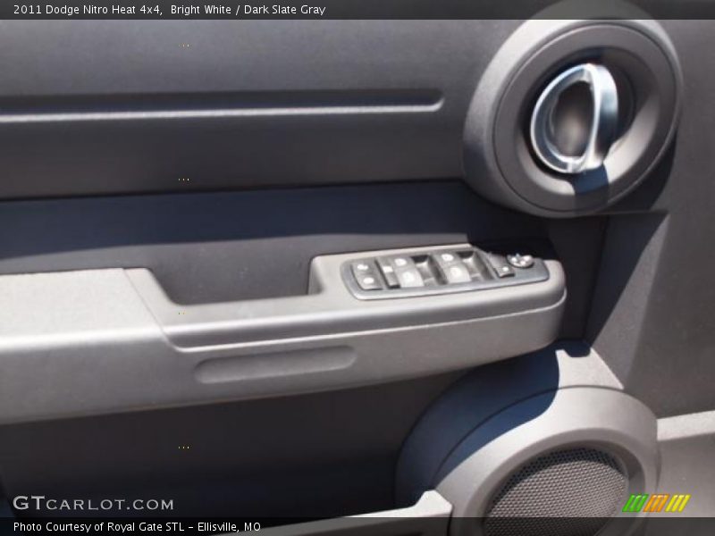 Bright White / Dark Slate Gray 2011 Dodge Nitro Heat 4x4