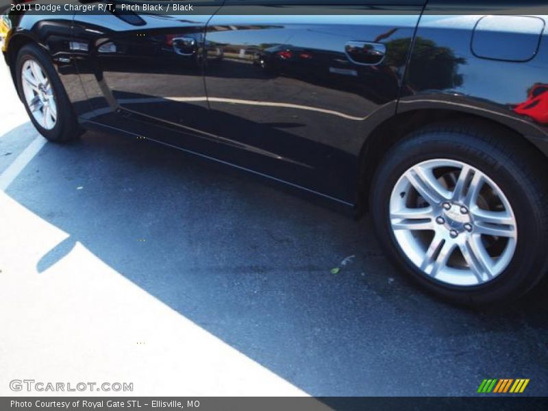 Pitch Black / Black 2011 Dodge Charger R/T