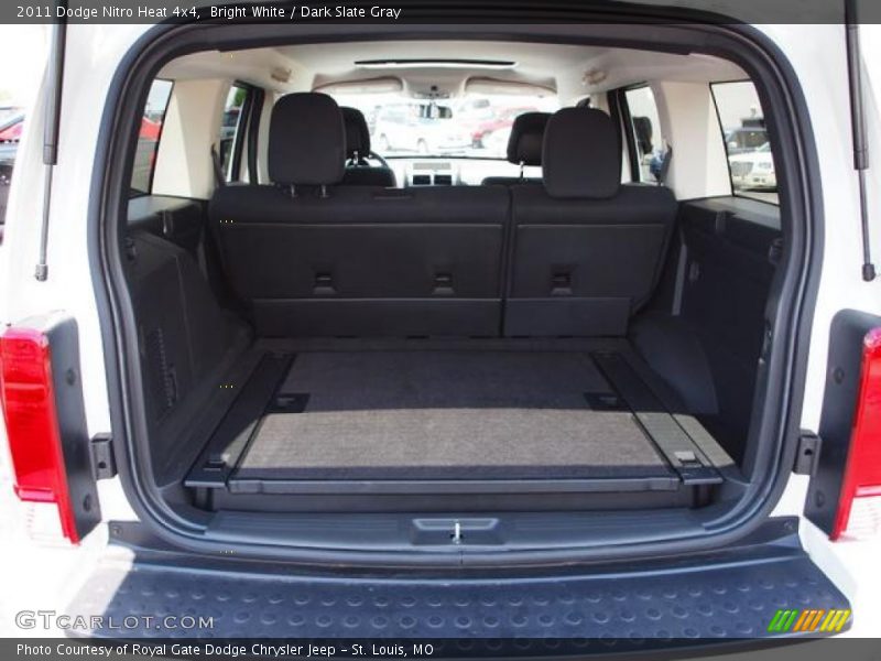 Bright White / Dark Slate Gray 2011 Dodge Nitro Heat 4x4