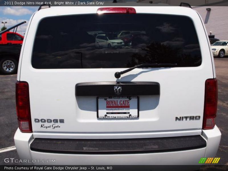 Bright White / Dark Slate Gray 2011 Dodge Nitro Heat 4x4