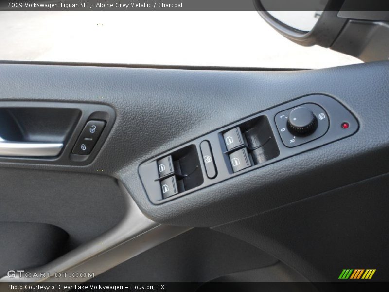 Alpine Grey Metallic / Charcoal 2009 Volkswagen Tiguan SEL