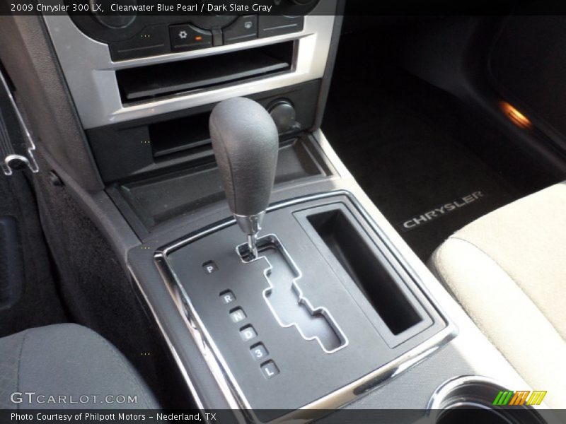 Clearwater Blue Pearl / Dark Slate Gray 2009 Chrysler 300 LX