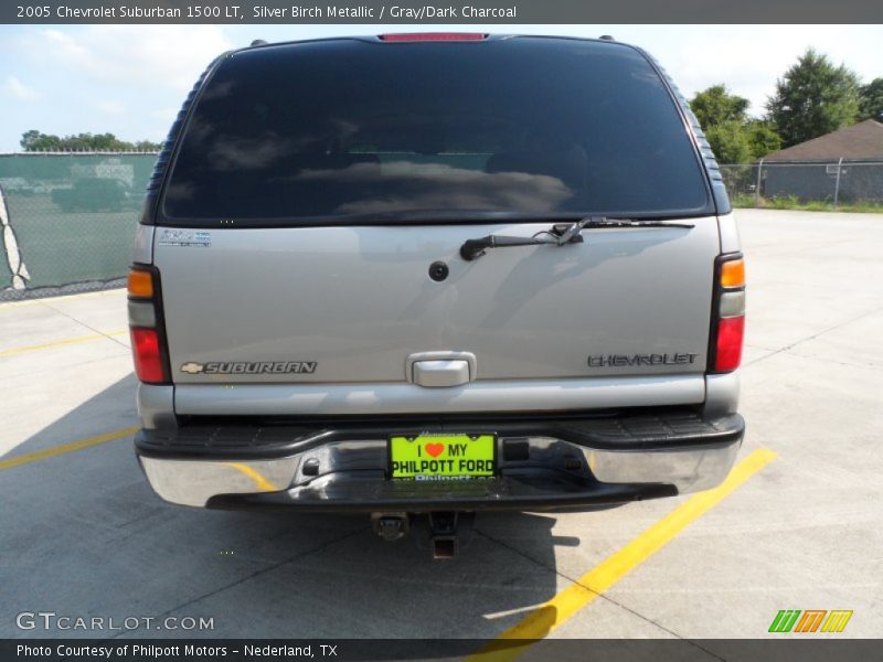 Silver Birch Metallic / Gray/Dark Charcoal 2005 Chevrolet Suburban 1500 LT
