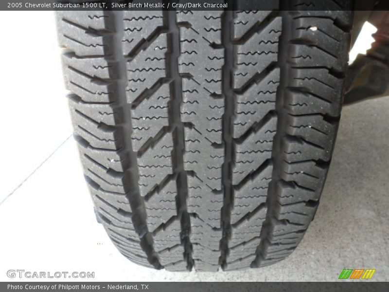 Silver Birch Metallic / Gray/Dark Charcoal 2005 Chevrolet Suburban 1500 LT