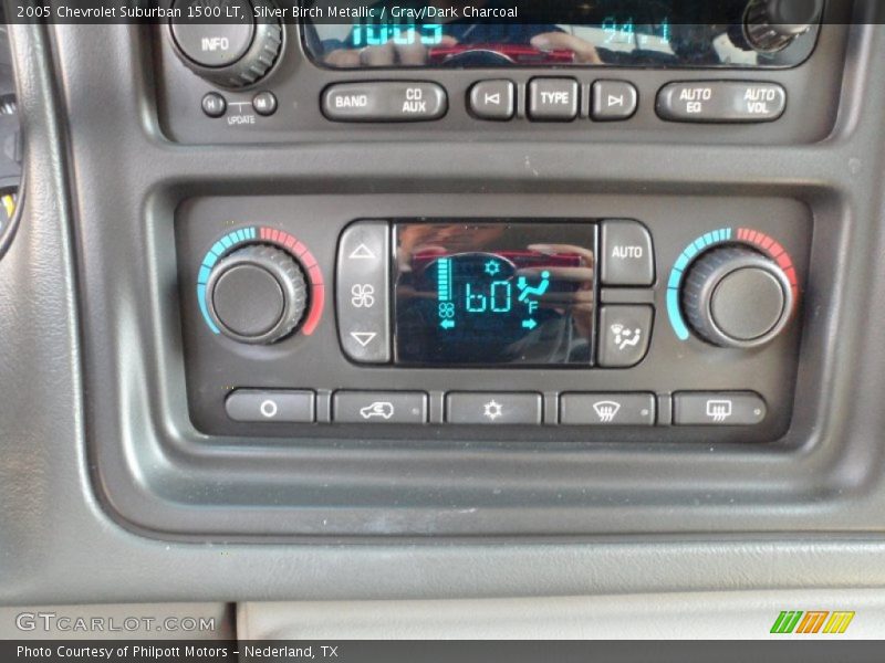 Silver Birch Metallic / Gray/Dark Charcoal 2005 Chevrolet Suburban 1500 LT