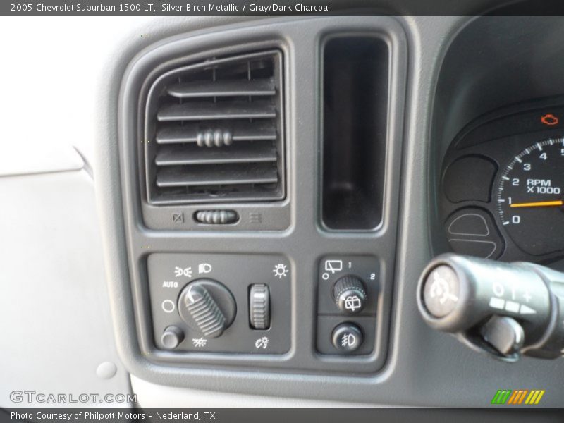 Silver Birch Metallic / Gray/Dark Charcoal 2005 Chevrolet Suburban 1500 LT