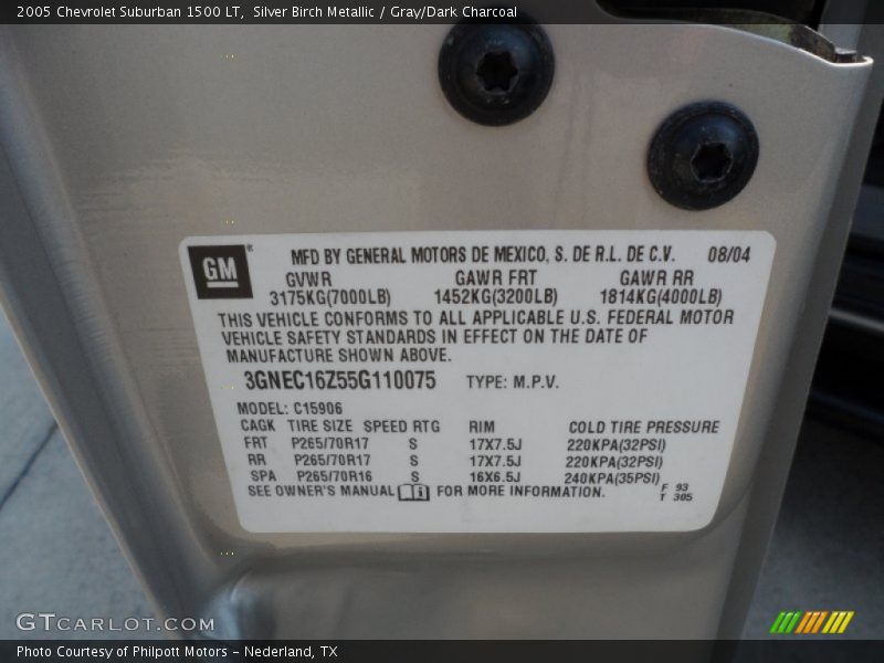 Silver Birch Metallic / Gray/Dark Charcoal 2005 Chevrolet Suburban 1500 LT