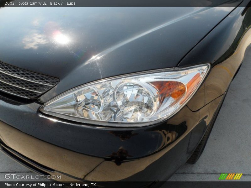 Black / Taupe 2003 Toyota Camry LE