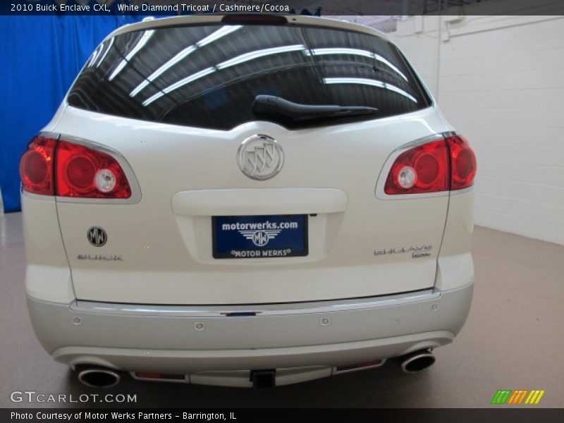 White Diamond Tricoat / Cashmere/Cocoa 2010 Buick Enclave CXL
