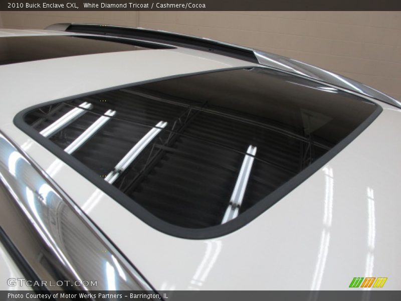 White Diamond Tricoat / Cashmere/Cocoa 2010 Buick Enclave CXL