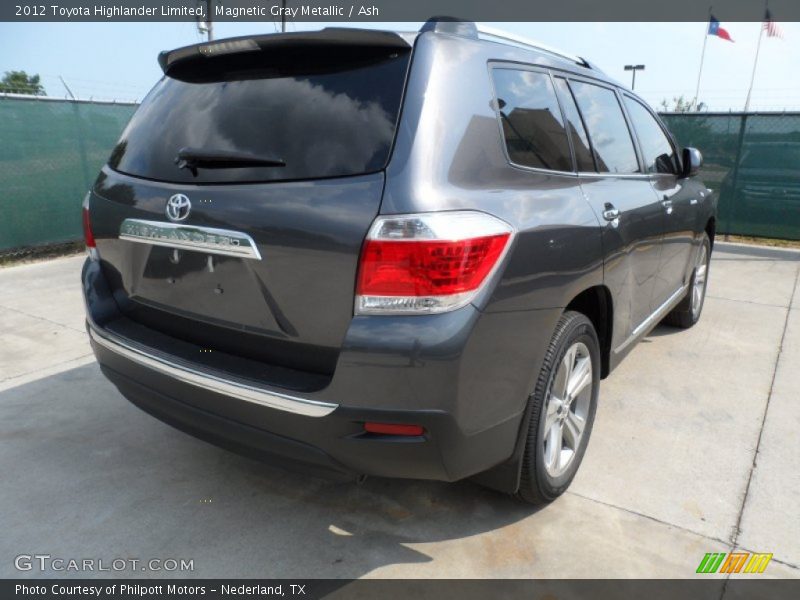 Magnetic Gray Metallic / Ash 2012 Toyota Highlander Limited