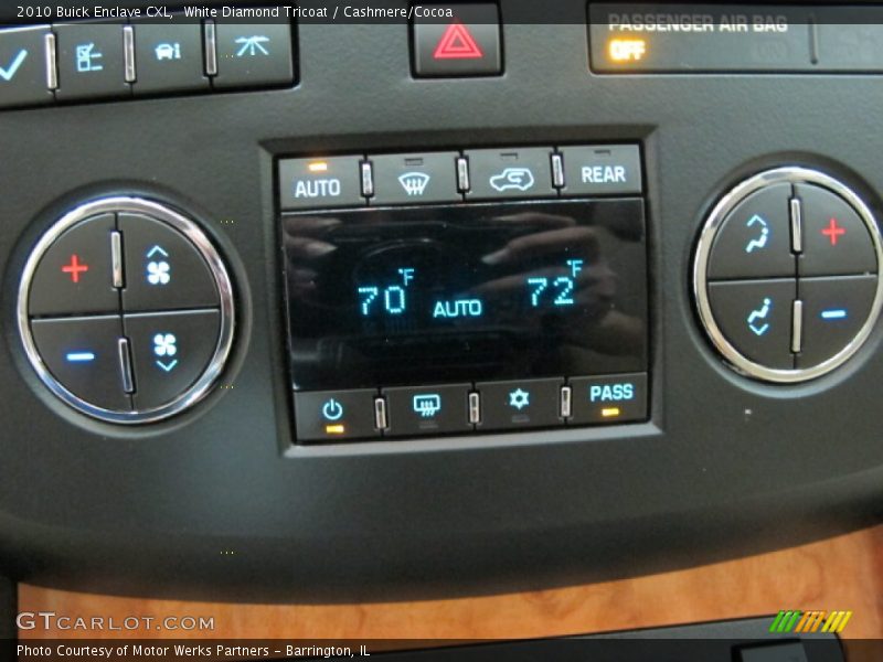 White Diamond Tricoat / Cashmere/Cocoa 2010 Buick Enclave CXL