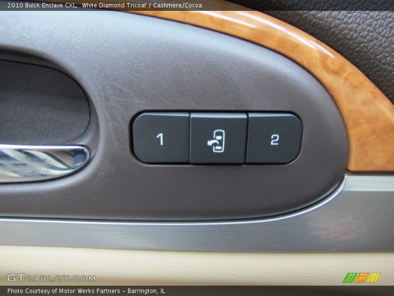 White Diamond Tricoat / Cashmere/Cocoa 2010 Buick Enclave CXL